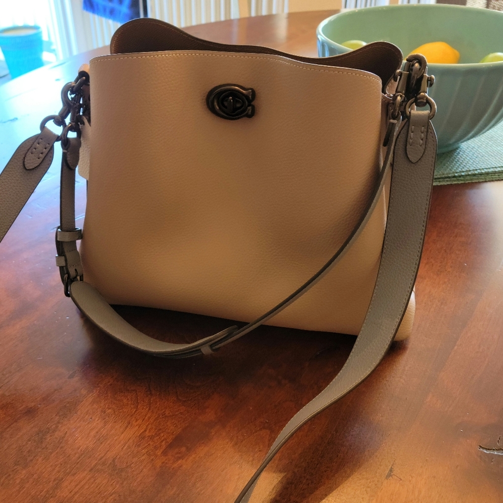 Coach Willow Shoulder/Crossbody Bag